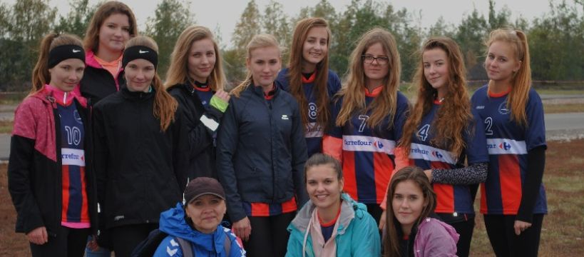 Międzypowiatowe sztafetowe biegi przełajowe
