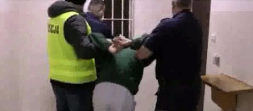 Bili kastetem, związali i wywieźli do lasu: brutalny rozbój na młodej parze