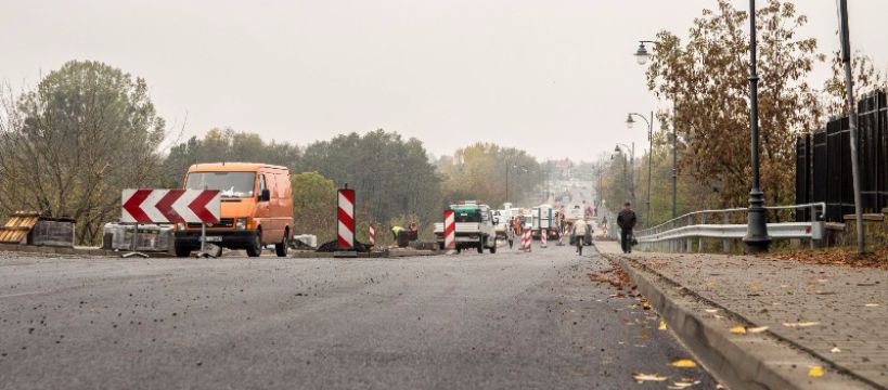 Zamknięty most na finiszu remontu