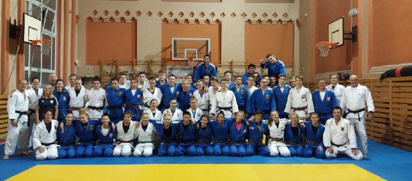 Kadra judo Polski i Niemiec szkolona na zgrupowaniu przez trenera Janusza Piechnę.