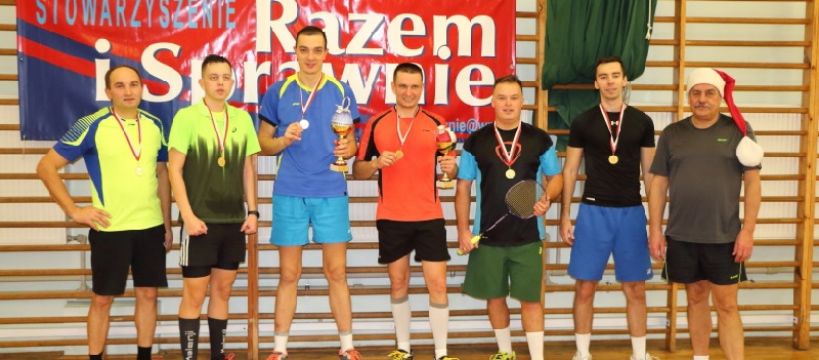 Wyniki IV turnieju Mikołajkowego w grze podwójnej badmintona 02.12.2016