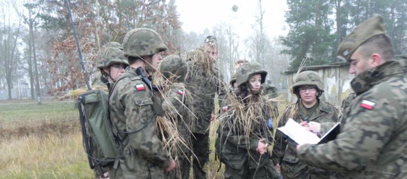 Listopadowy poligon mundurówki z Iwaszkiewicza