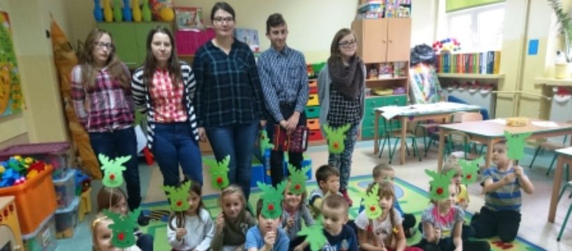 Wolontariusze w przedszkolu