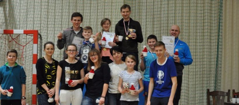 Mikołajkowy Turniej w Badmintona