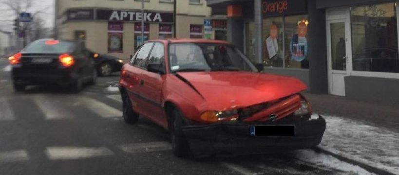 Zderzenie aut na skrzyżowaniu Warszawska - Żeromskiego