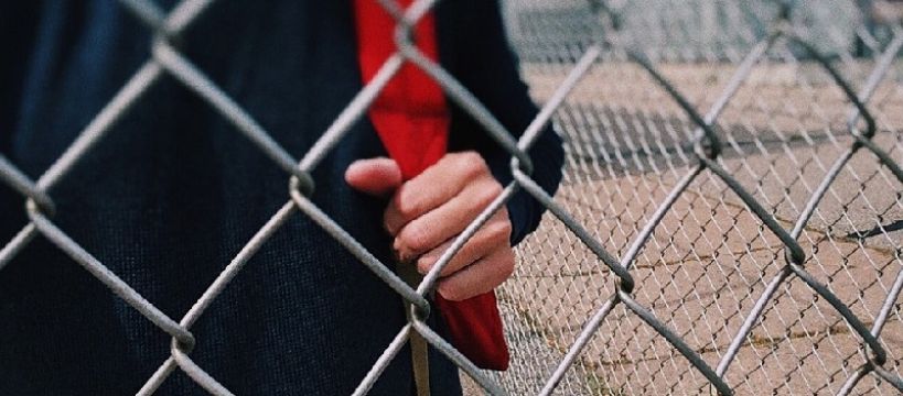 Okradał samochody w warsztacie i napadał na gimnazjalistów