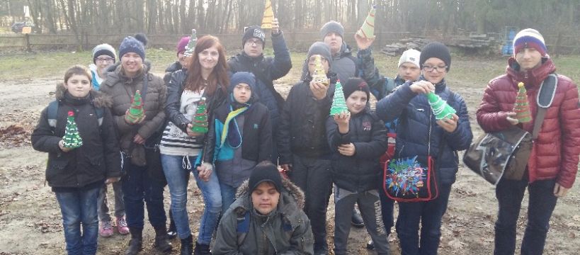 Wycieczki z  Kołem  krajoznawczo – turystycznym 