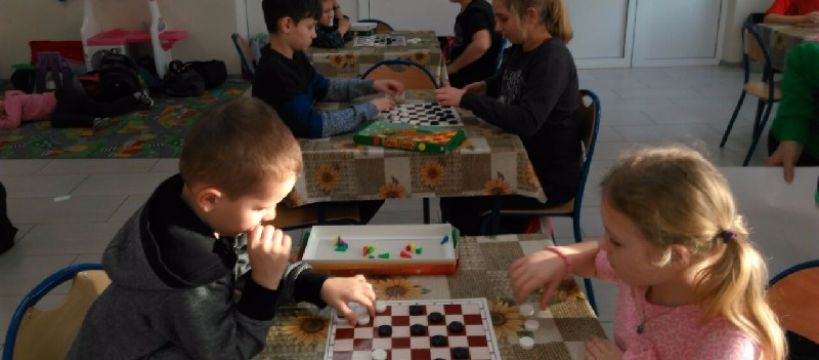 Turniej Warcabowy o "Tytuł Mistrza w Warcabach" - świetlica szkolna