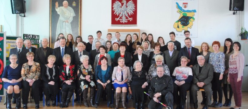 W gimnazjum uczcili Dzień Babci i Dziadka
