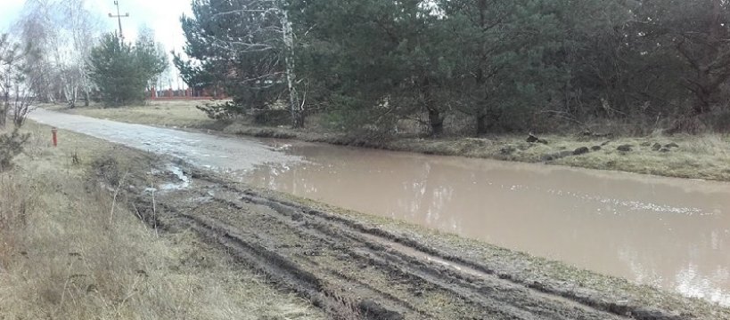 Ulica Porzeczkowa w Sochaczewie: mieszkańcy proszą o asfalt INTERWENCJA