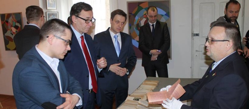 Sochaczew przekazuje IPN kartotekę wywiadu AK dotyczącą komunistów