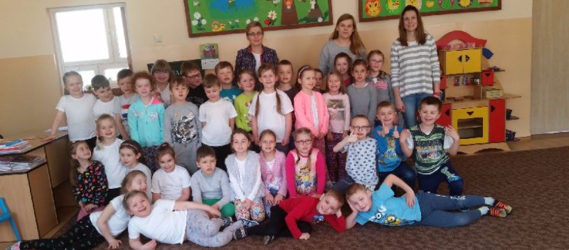 Misiowe spotkanie czytelnicze w Szkole Podstawowej w Żukowie