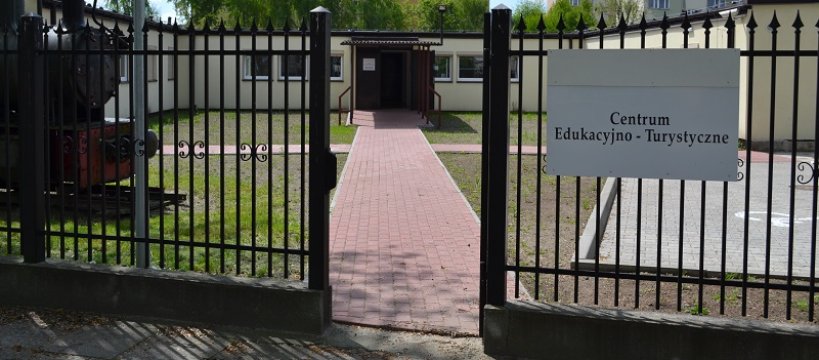 Wejście główne w nowym miejscu