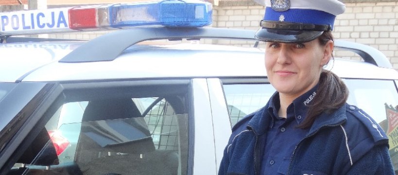Zabrała nieprzytomne dziecko do radiowozu i zawiozła do szpitala