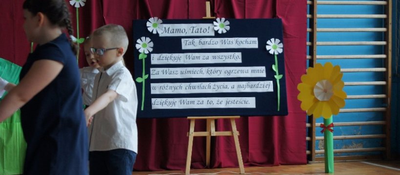 Święto Mamy i Taty w Szkole Podstawowej w Kamionie