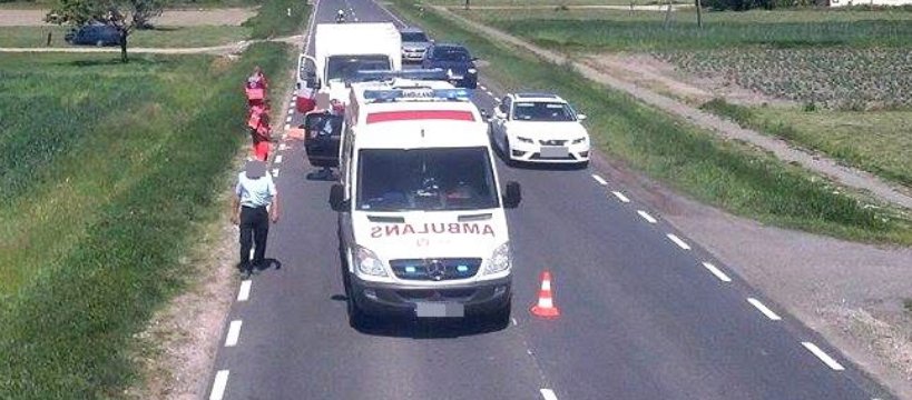 Wypadek z udziałem karetki pogotowia w Młodzieszynie