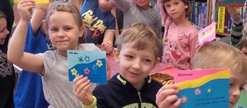 Wycieczka klasy "0" i klasy pierwszej do OSP Kamion i Biblioteki w Kamionie