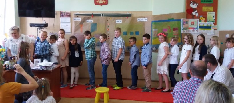 "Pociąg pełen prezentów" w klasie III