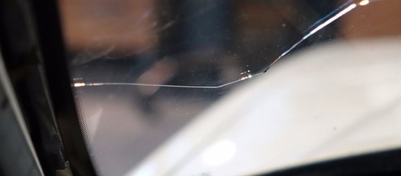 Napad na autokar z latarką w ręku
