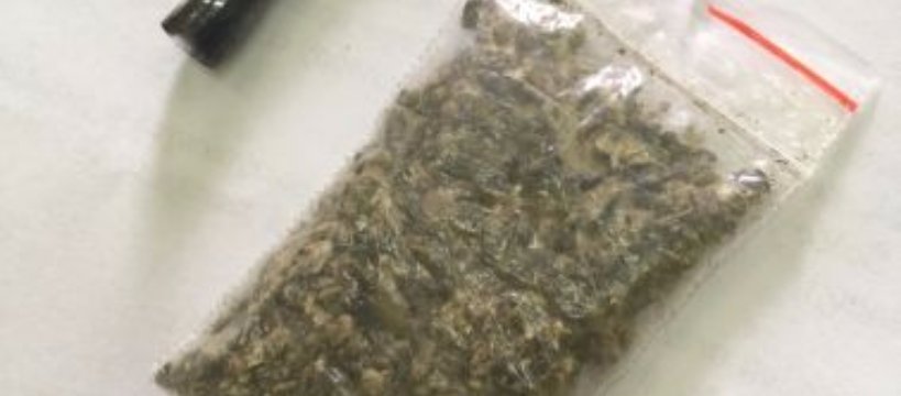 Areszt za posiadanie torebki z marihuaną