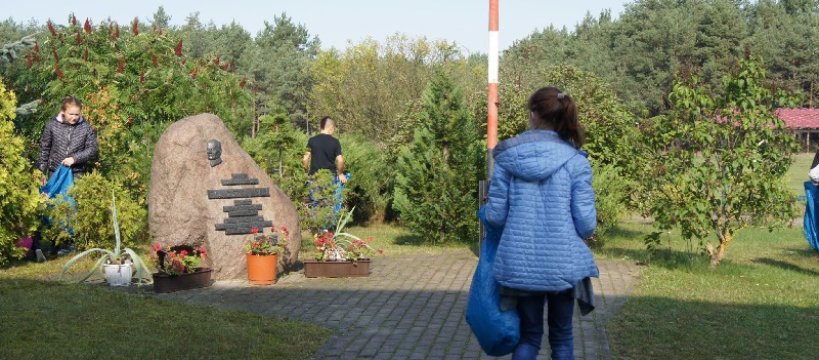 "Sprzątanie Świata" Szkoła Podstawowa w Kamionie