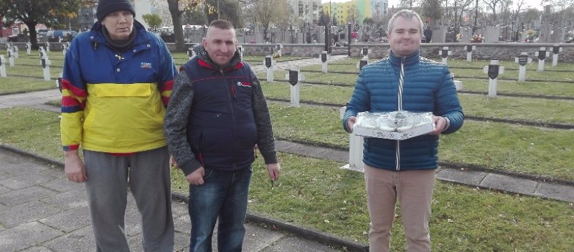 Z wizytą na grobach