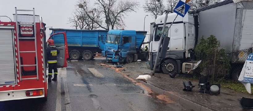 Zderzenie ciężarówek w Topołowej