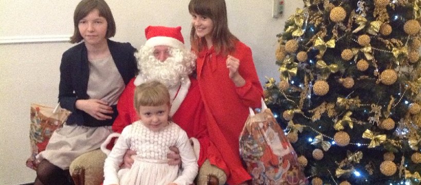 Podopieczni Domu Dziecka w Giżycach na spotkaniu z Mikołajem