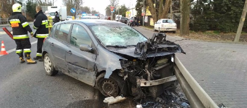 Utrudnienia w ruchu na DK 92: zderzenie aut w Paprotni
