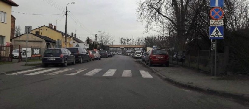Nieprawidłowe parkowanie pod PKP: kierowca autobusu zgłosił 24 przypadki