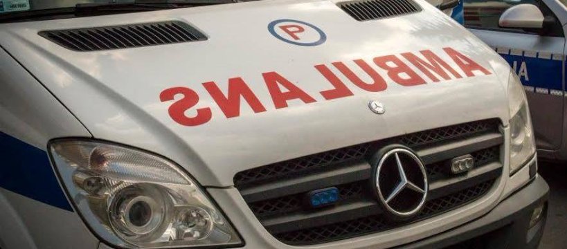 Nieprzytomna kobieta na chodniku przy ul. Żwirki i Wigury