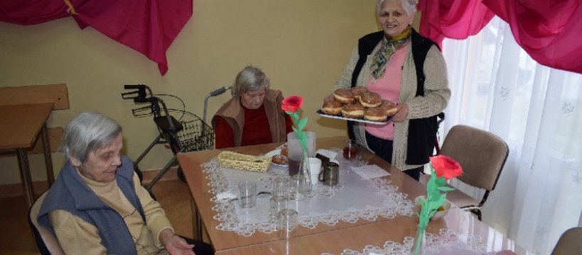 Pączki i muzyka – Tłusty Czwartek w DPS