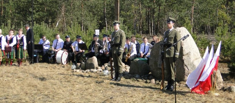 Uroczystości upamiętniające ofiary katastrofy Smoleńskiej w Grzybowie