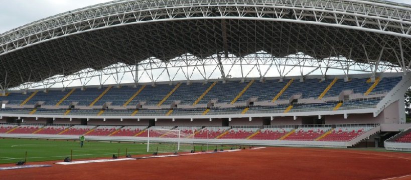 Nowe trybuny dla sochaczewskiego stadionu.