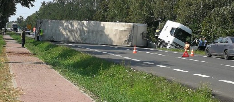 Wypadek na krajowej drodze nr 50 - zablokowany ruch