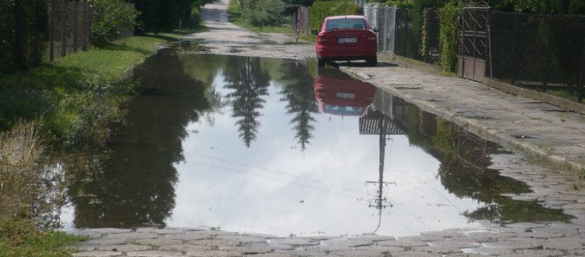 Błoto zamiast drogi - koszmar z ulicy Pięknej 