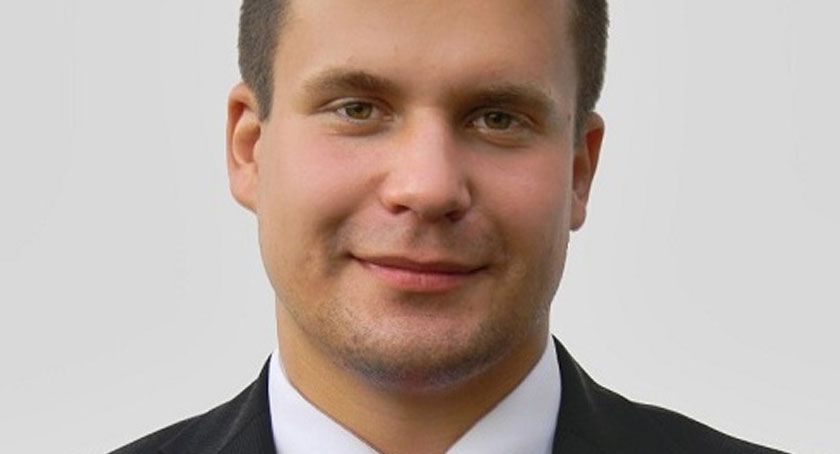 Pracować z ludźmi i dla ludzi – wywiad z Adamem Orlińskim