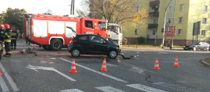 Wypadek na ulicy Warszawskiej - zablokowany przejazd 
