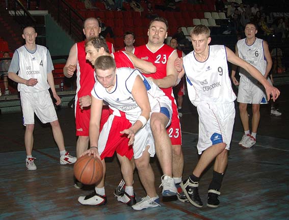 Błysk zwycięzcą rundy zasadniczej