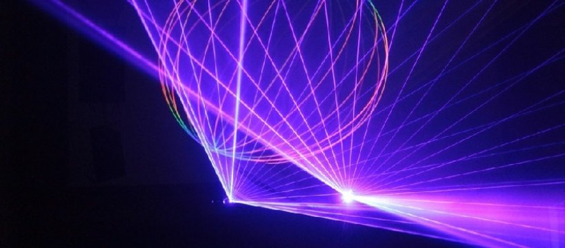 Laserowy pokaz na 100-lecie Niepodległości 