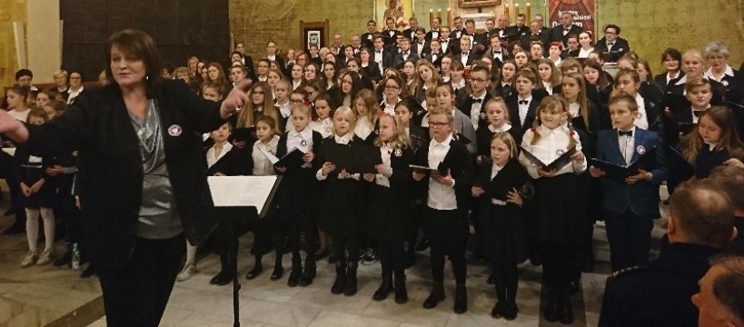Koncert "Pamiętajmy o przeszłości, o nas też wspominać będą"