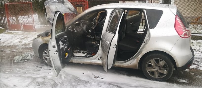 Pożar osobówki na ulicy Zagłoby