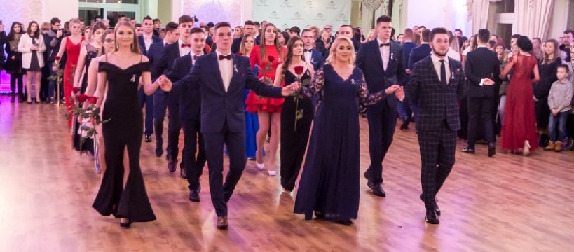 Studniówka Zespołu Szkół im. Iwaszkiewicza - relacja 