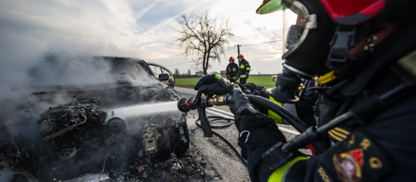 Pożar samochodu w gminie Iłów