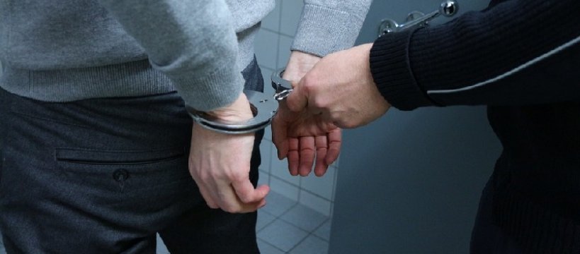 Uszkodził siekierą pojazd  - grozi mu 10 lat więzienia