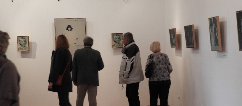 Relacja z wystawy ,,Kalejdoskop obdarzony świadomością"