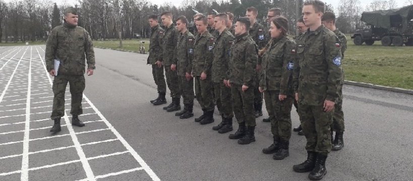 Marcowy poligon mundurówki z Iwaszkiewicza