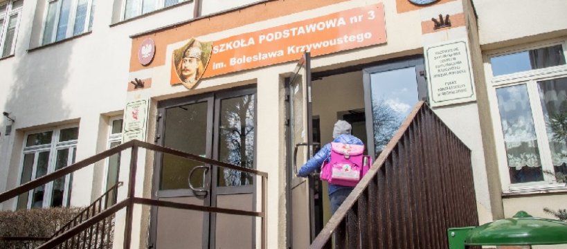 Zawieszenie strajku nauczycieli - powrót do zajęć dydaktycznych