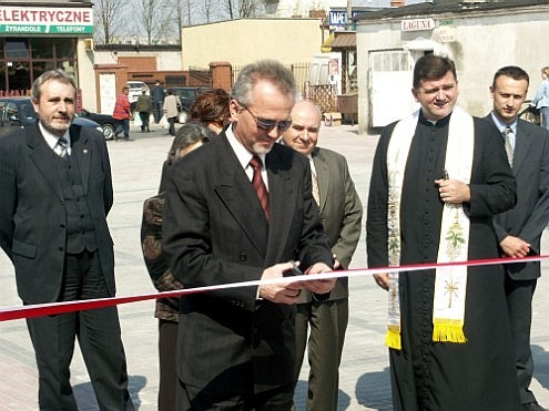 Plac targowy, jak nowy...