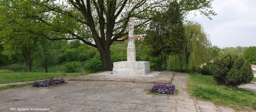 Demontaż pomnika rozpoczęty